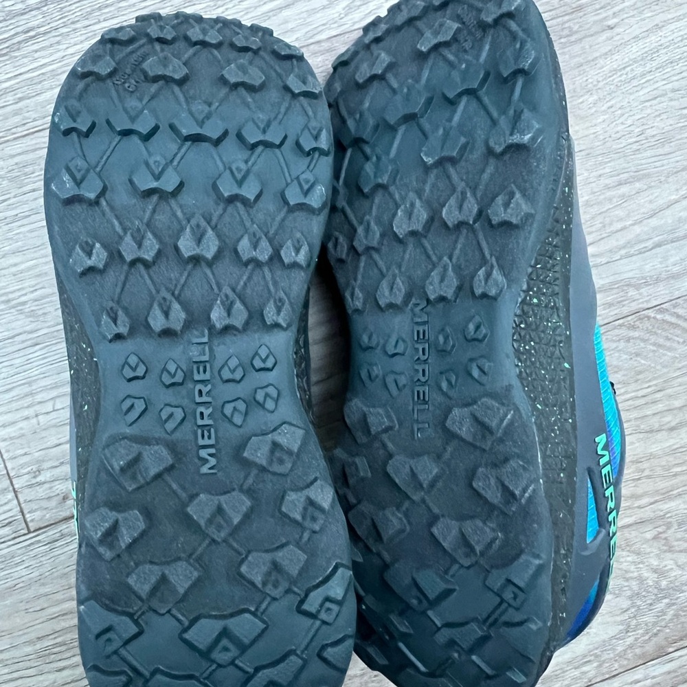 Merrell Boy's Blue and Purple Athletic Shoes - Picture 4 of 4